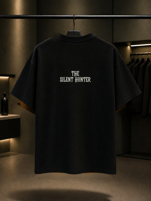 The Silent Hunter Oversize Tişört – Siyah arka