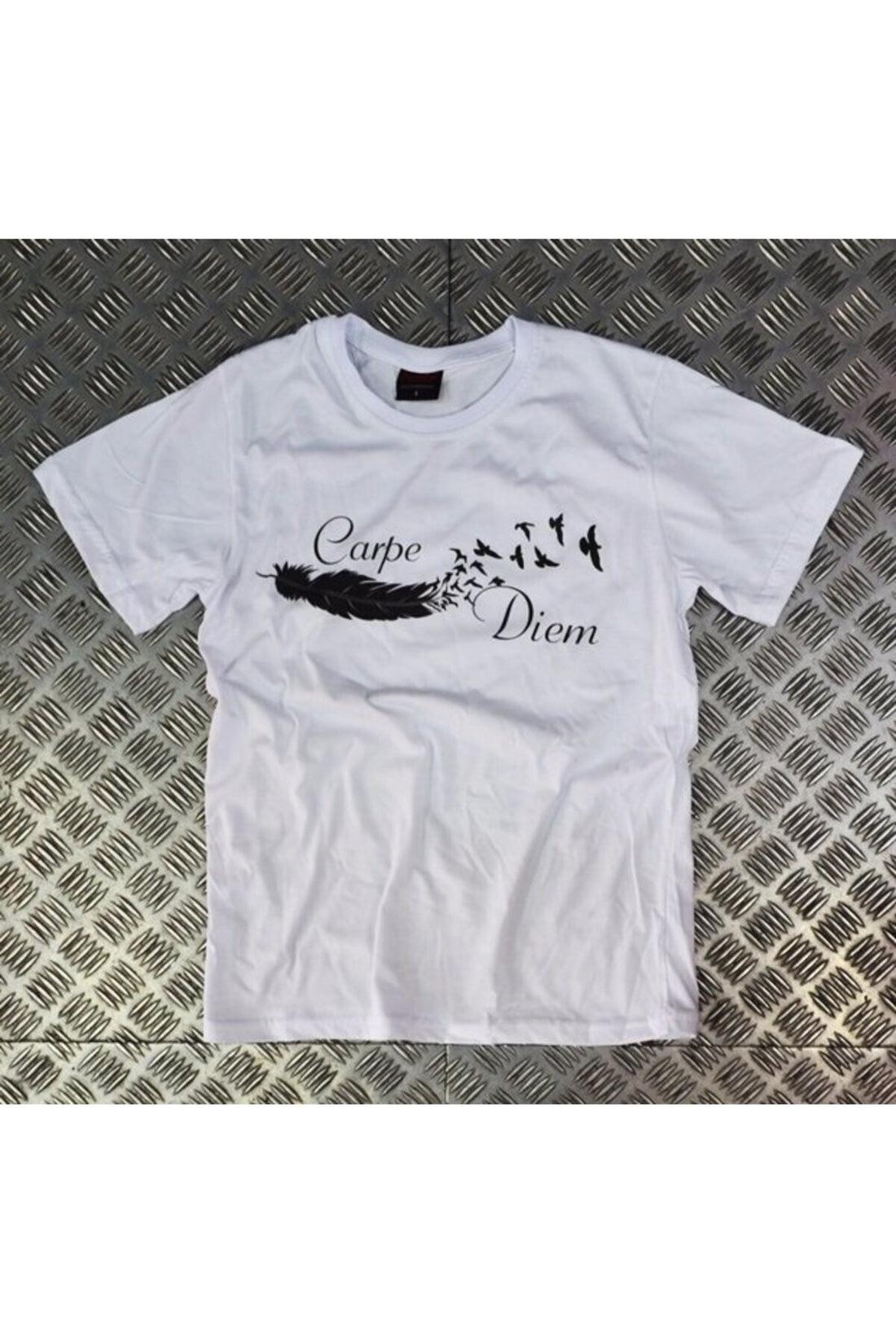 Unisex Beyaz Carpe Dıem Diem slogan baskılı beyaz tişört
