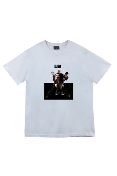 U2 Fotoğrafı ve logo baskılı beyaz tişört