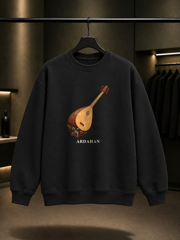 Ardahan Âşık Şenlik Saz baskılı siyah sweatshirt