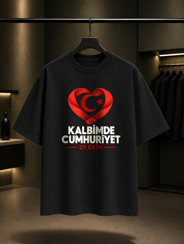 Kalbimde Cumhuriyet 29 Ekim tişört, siyah