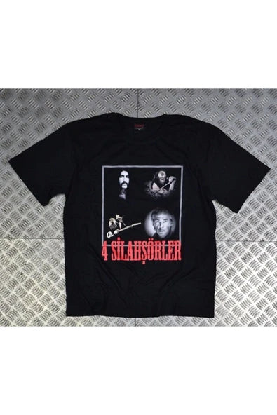 fame-stoned Unisex Siyah 4 Silahşörler Baskılı T-shirt