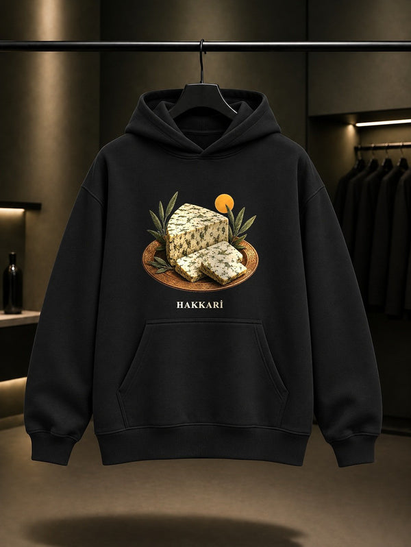 Hakkari Otlu Peynir baskılı siyah kapüşonlu sweatshirt