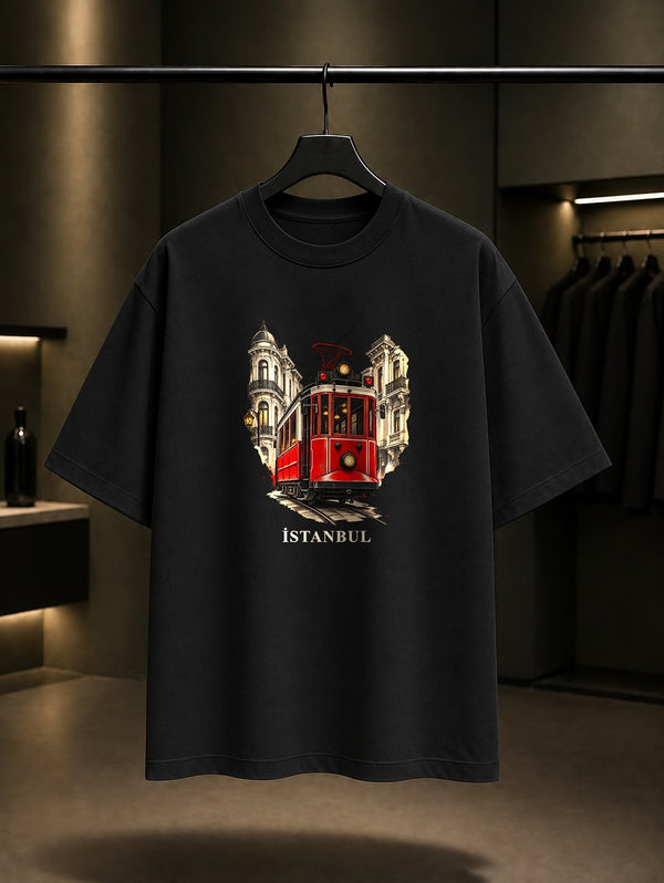 İstanbul İstiklal Tramvayı baskılı siyah t-shirt