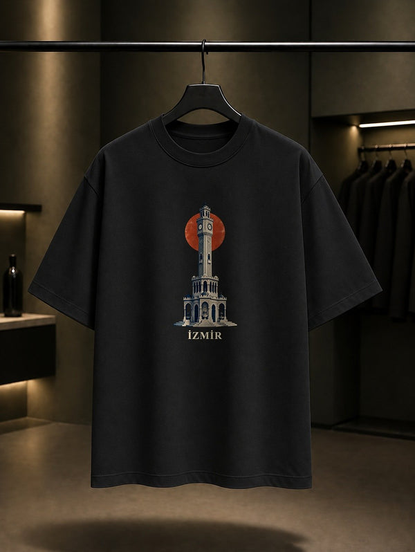 İzmir Saat Kulesi baskılı siyah t-shirt