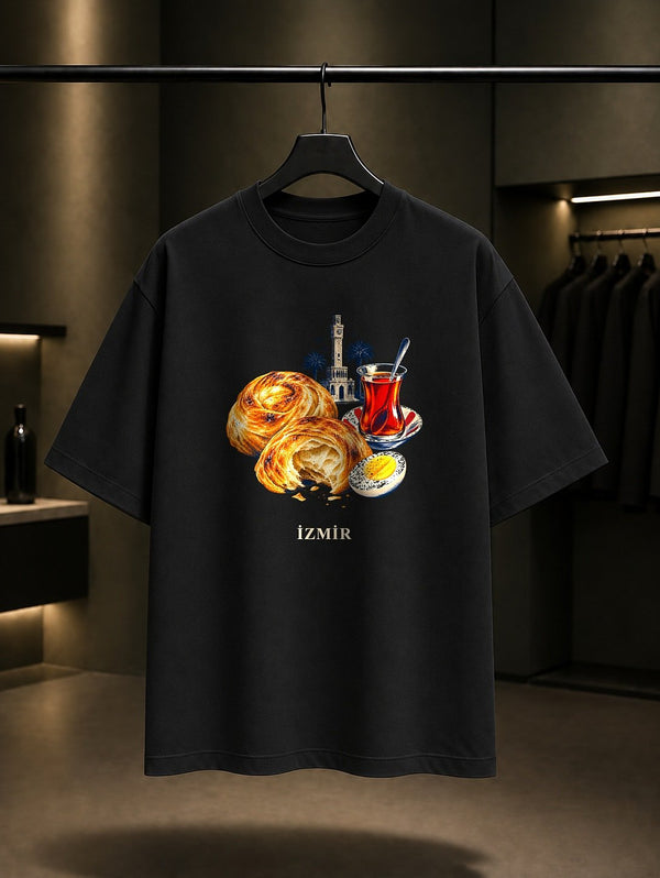 İzmir Boyoz Çay baskılı siyah t-shirt
