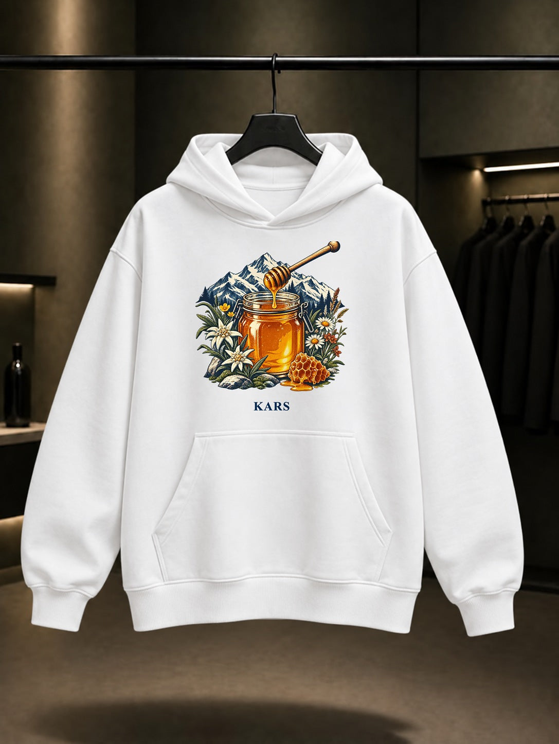 Kars Balı baskılı beyaz kapüşonlu sweatshirt