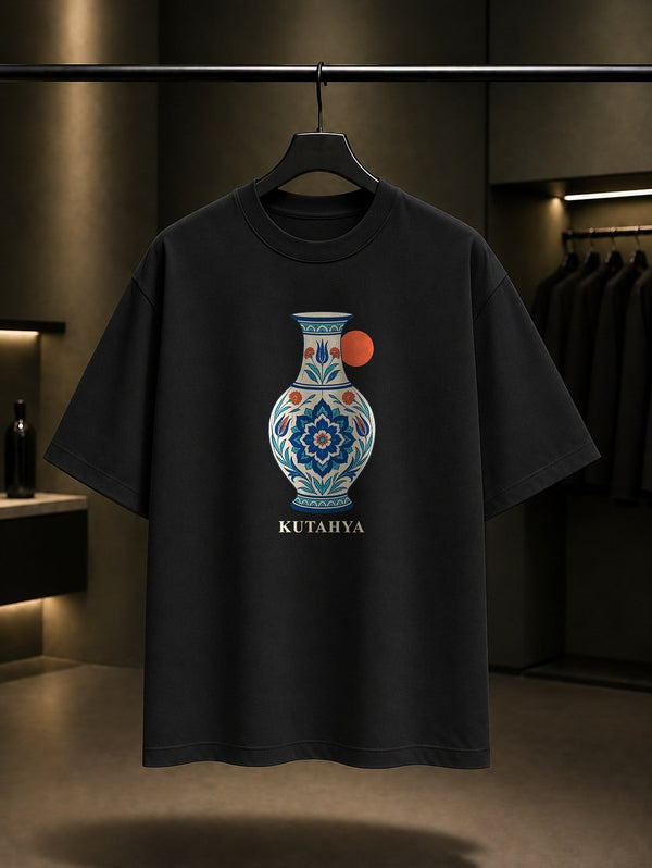 Kütahya Çini Vazo baskılı siyah t-shirt