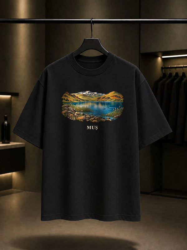Muş Hamurpet Gölü baskılı siyah t-shirt