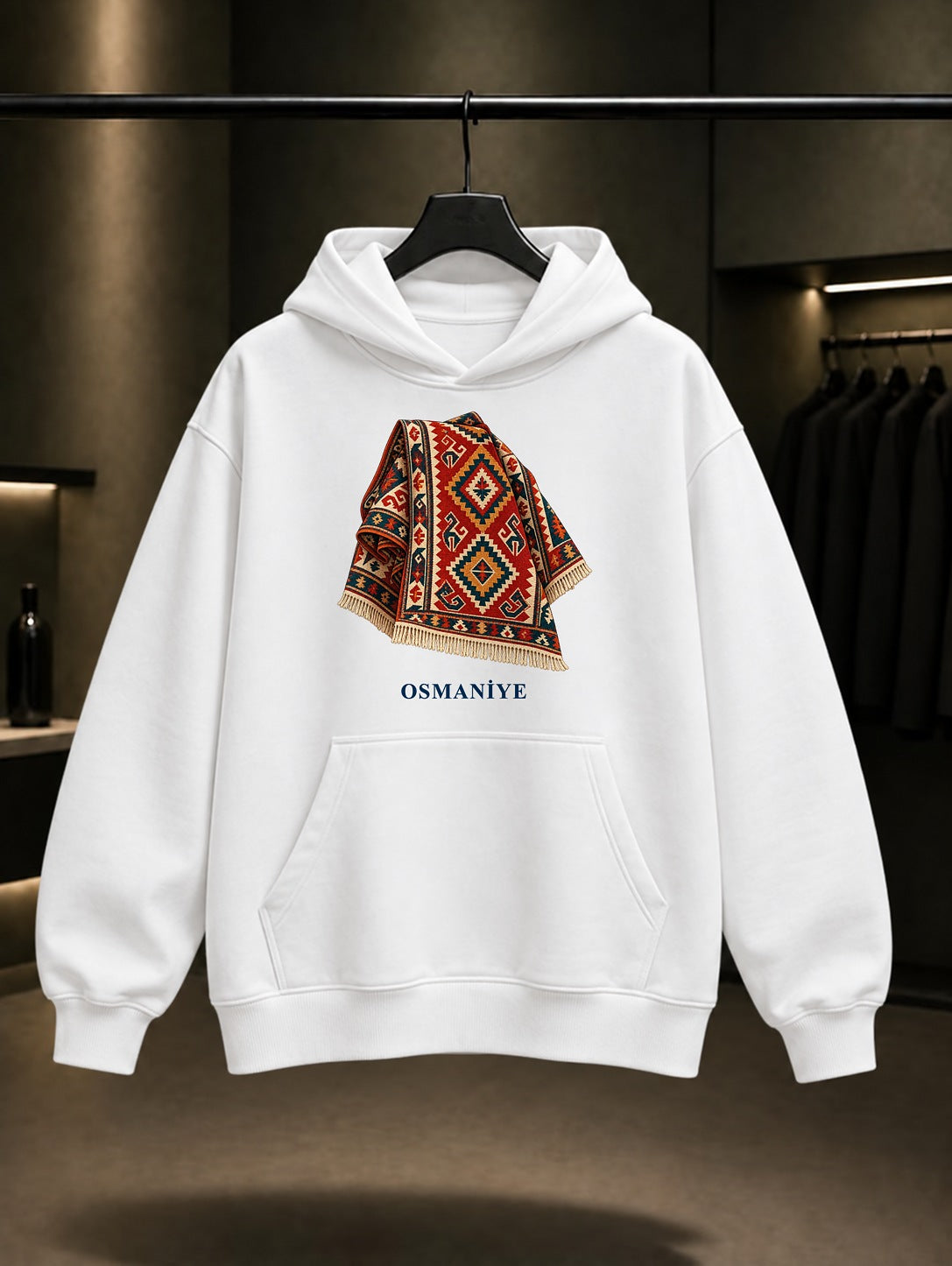Osmaniye Karatepe Kilimi baskılı beyaz kapüşonlu sweatshirt