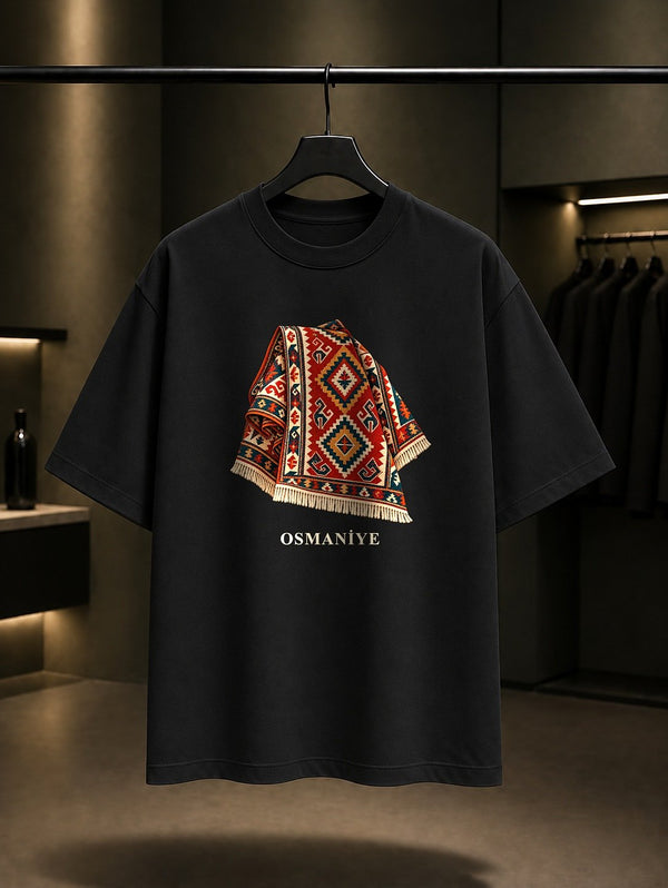 Osmaniye Karatepe Kilimi baskılı siyah t-shirt