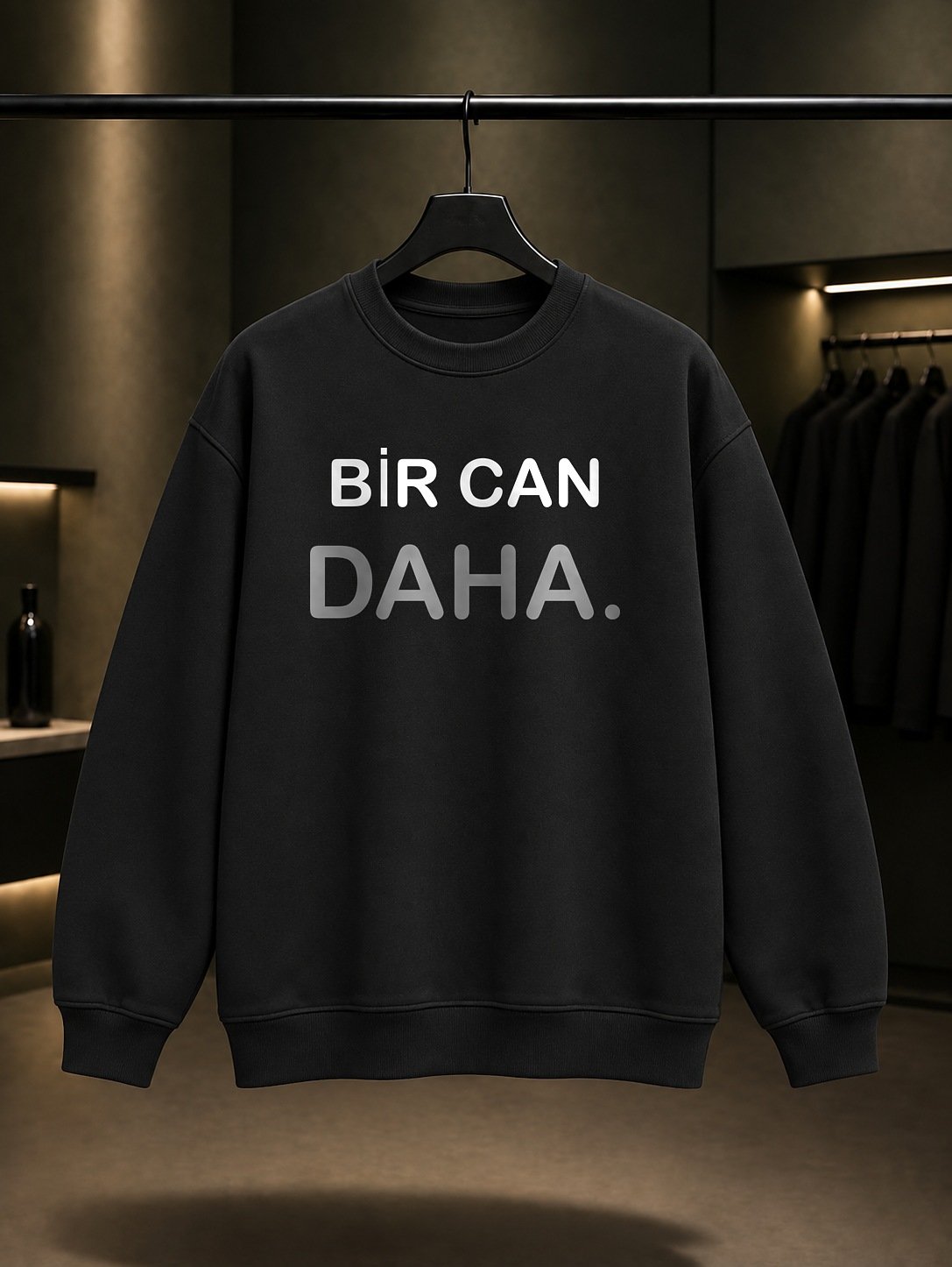 Bir Can Daha Yazılı Baskılı Unisex %100 Pamuk Sweatshirt — Siyah