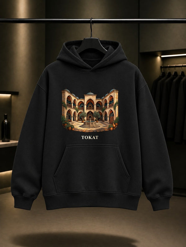 Tokat Taşhan baskılı siyah kapüşonlu sweatshirt
