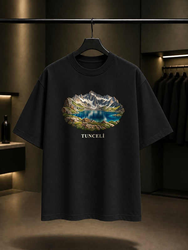 Tunceli Buyer Baba Gölü baskılı siyah t-shirt