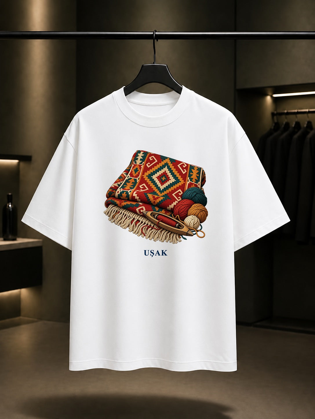 Uşak Eşme Kilimi baskılı beyaz t-shirt