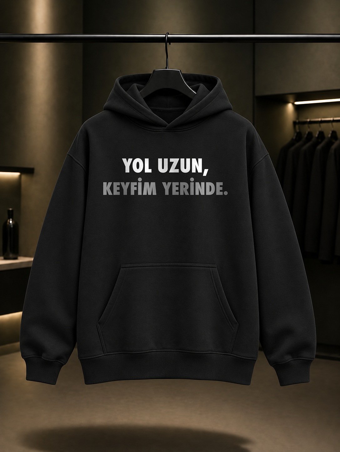 Yol Uzun, Keyfim Yerinde Yazılı Baskılı Unisex %100 Pamuk Kapüşonlu Sweatshirt — Siyah