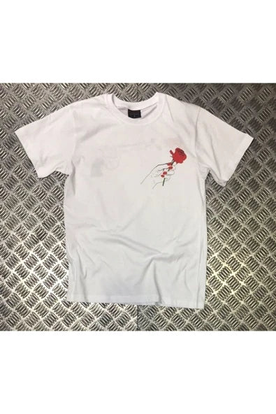 fame-stoned  Gül Ve Silah Baskılı T-shirt