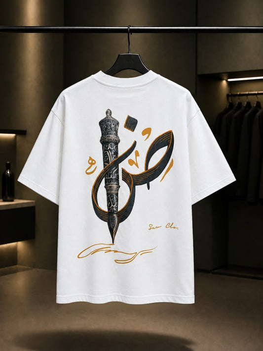 Hat Kalemi Oversize Tişört – Beyaz arka
