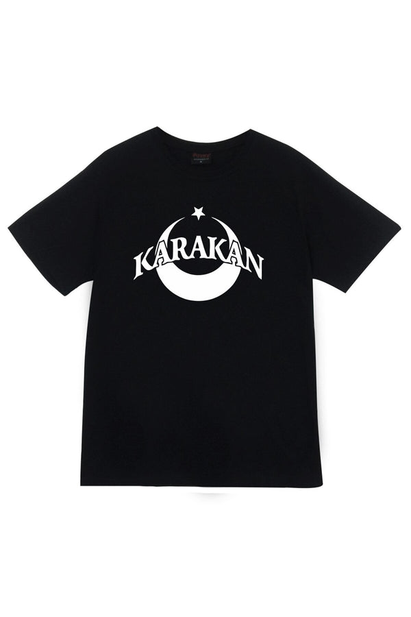 Karakan yazı baskılı siyah tişört