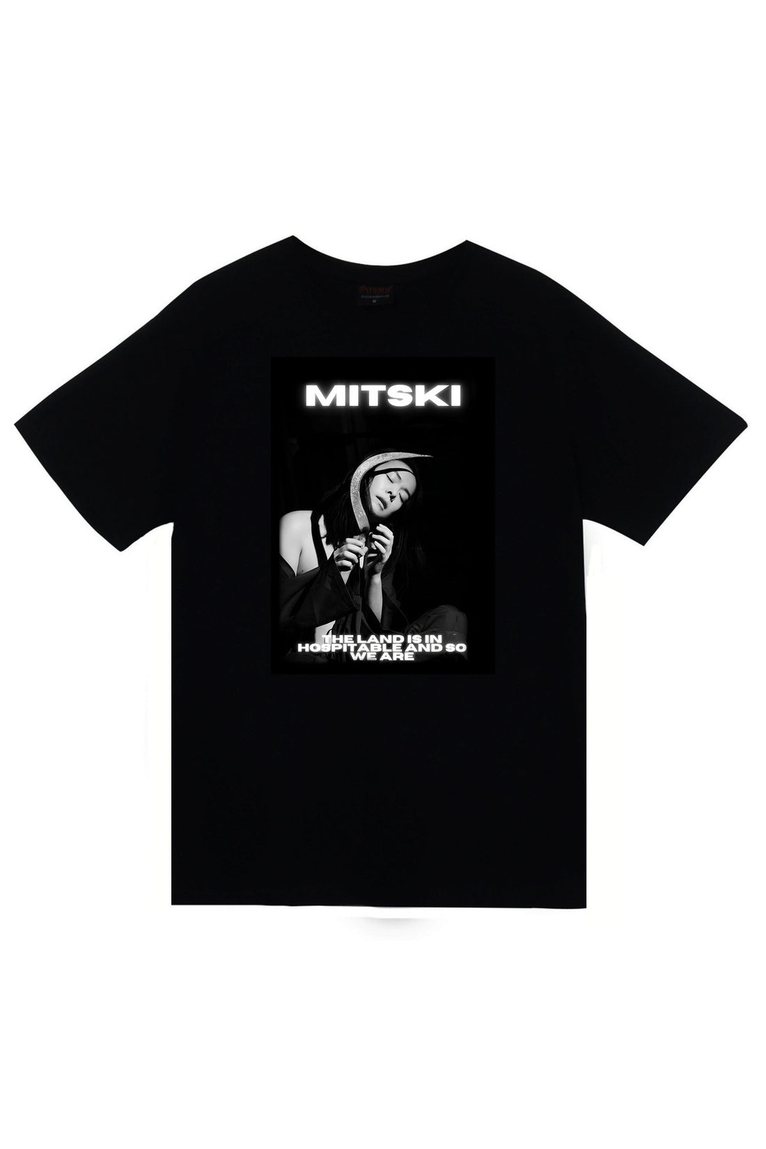Mitski Siyah-beyaz konser fotoğraflı poster baskılı siyah tişört