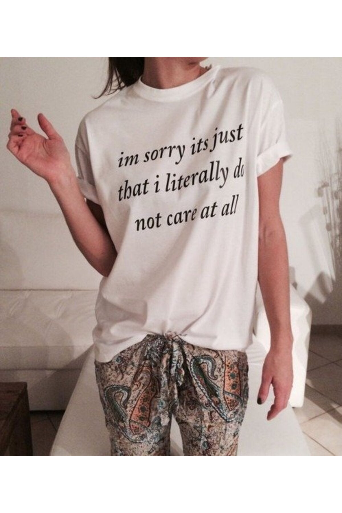 Beyaz Not Care At All Baskılı Tişört