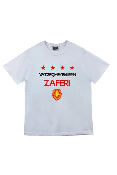 fame-stoned  Unisex Beyaz Vazgeçmeyenlerin Zaferi Yazılı T-shirt