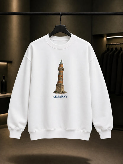 Aksaray Eğri Minare baskılı beyaz sweatshirt