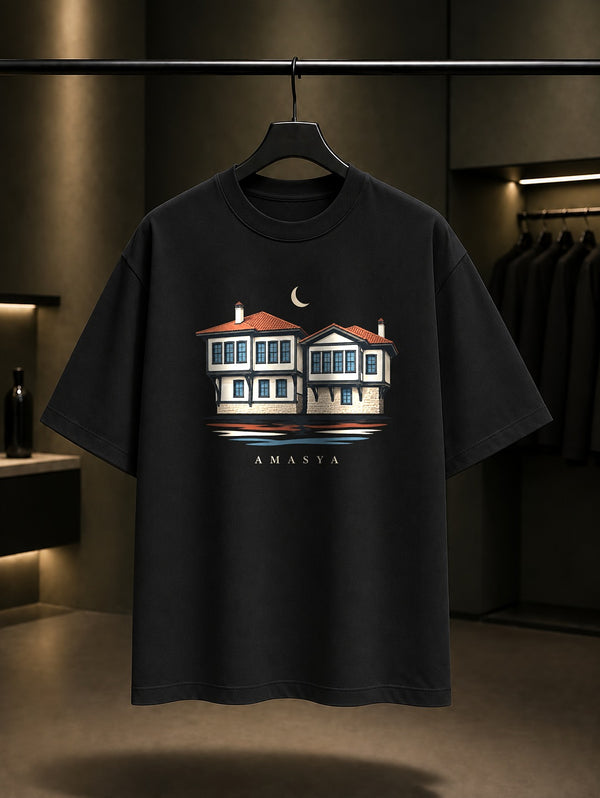 Amasya Yalıboyu Evleri baskılı siyah t-shirt