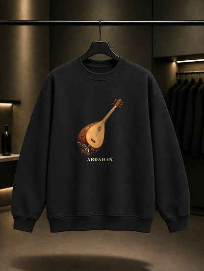 Ardahan Âşık Şenlik Saz baskılı siyah sweatshirt