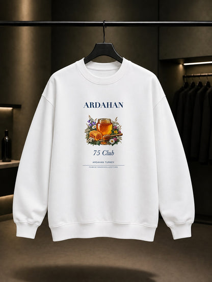 Ardahan Çiçek Balı 75 Club baskılı beyaz sweatshirt