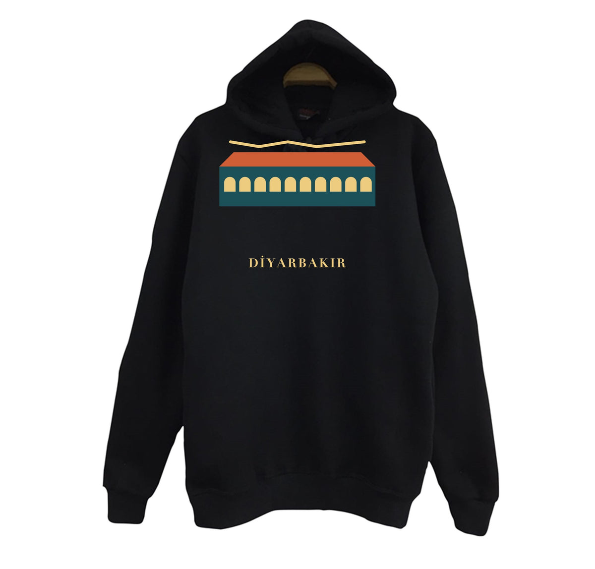 Diyarbakır On Gözlü Köprü baskılı siyah kapüşonlu sweatshirt