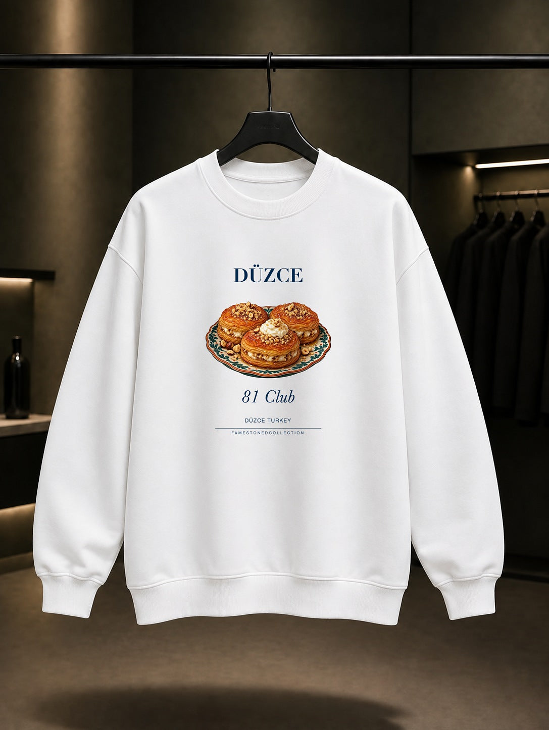 Düzce Melengüççeği 81 Club baskılı beyaz sweatshirt