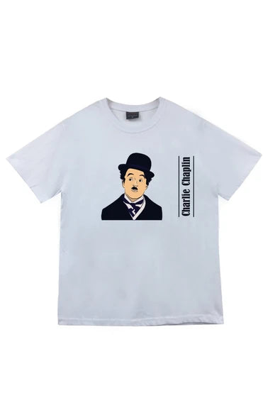 Unisex Mavi Charlie Chaplin Melon şapkalı vektörel portre baskılı beyaz tişört