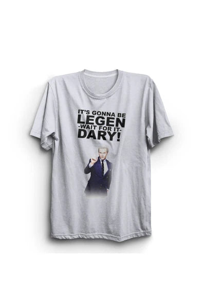 fame-stoned  It's Gonna Be Wait For It Legendary Baskılı Unisex %100 Pamuk Beyaz T-shirt