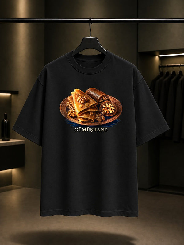 Gümüşhane Pestil Kome baskılı siyah t-shirt