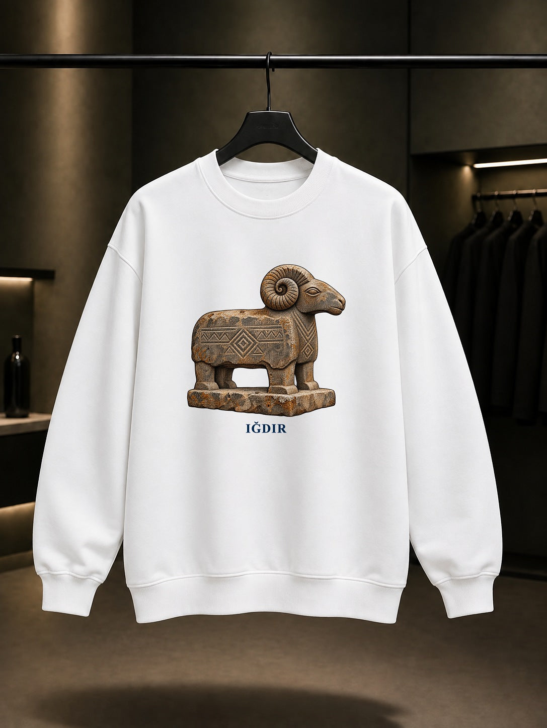 Iğdır Koç Mezar baskılı beyaz sweatshirt