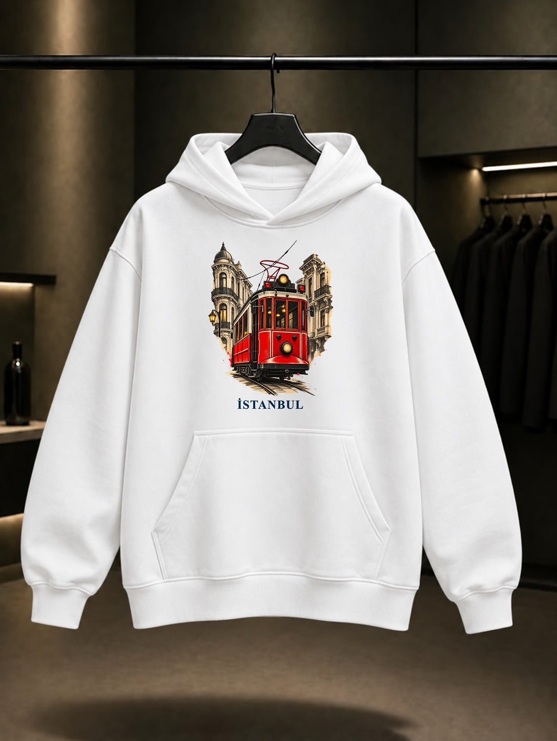 İstanbul İstiklal Tramvayı baskılı beyaz kapüşonlu sweatshirt