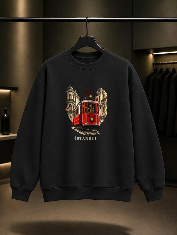İstanbul İstiklal Tramvayı baskılı siyah sweatshirt