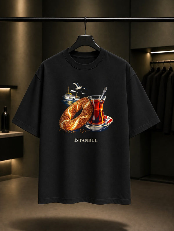 İstanbul Simit Çay baskılı siyah t-shirt