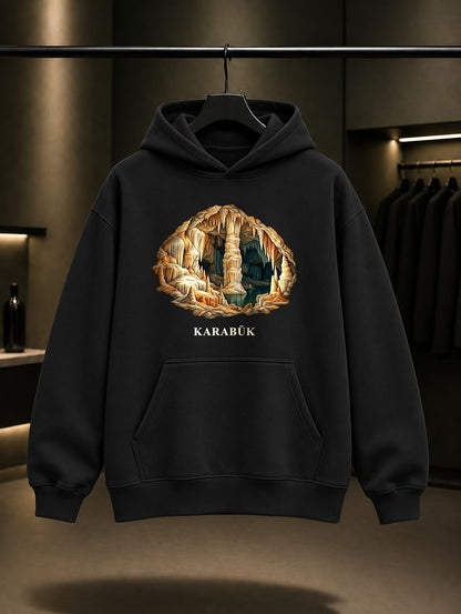 Karabük Bulak Mencilis baskılı siyah kapüşonlu sweatshirt