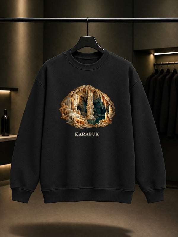 Karabük Bulak Mencilis baskılı siyah sweatshirt