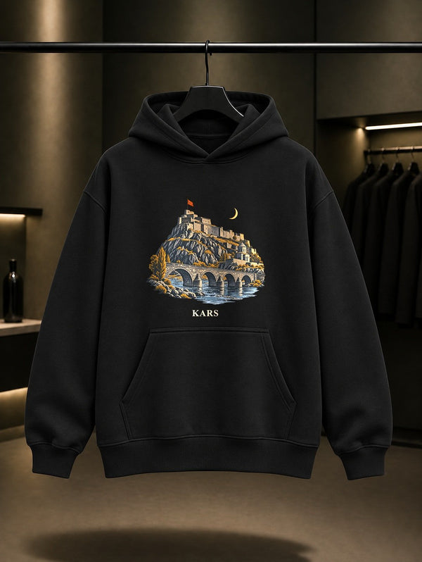 Kars Kalesi Taş Köprü baskılı siyah kapüşonlu sweatshirt