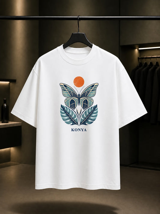 Konya Tropikal Kelebek Bahcesi baskılı beyaz t-shirt