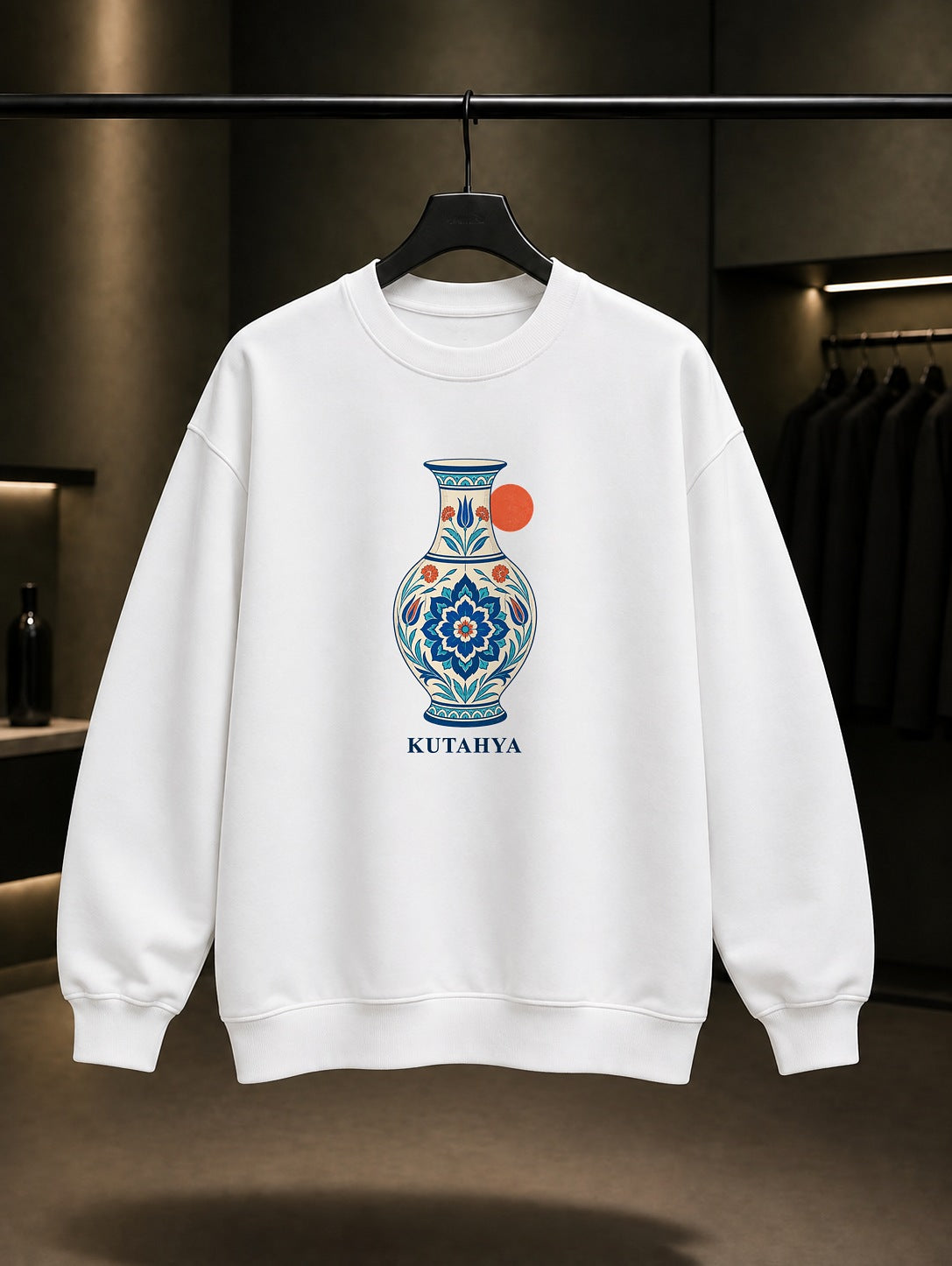 Kütahya Çini Vazo baskılı beyaz sweatshirt
