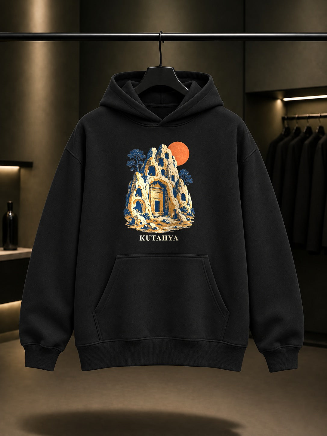 Kütahya Frigya Vadisi baskılı siyah kapüşonlu sweatshirt
