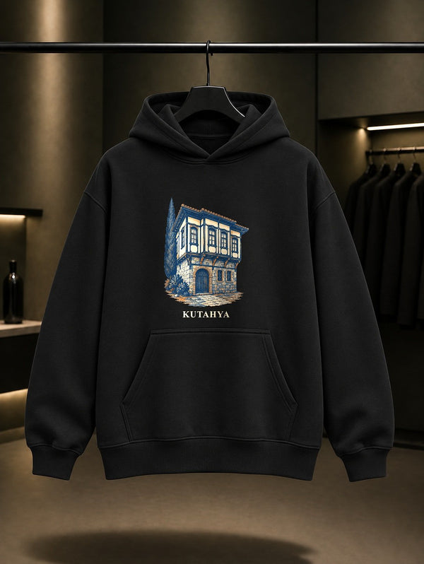 Kütahya Germiyan Sokağı baskılı siyah kapüşonlu sweatshirt