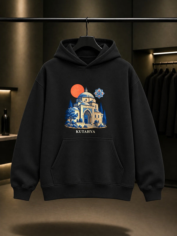 Kütahya Çini Müzesi baskılı siyah kapüşonlu sweatshirt