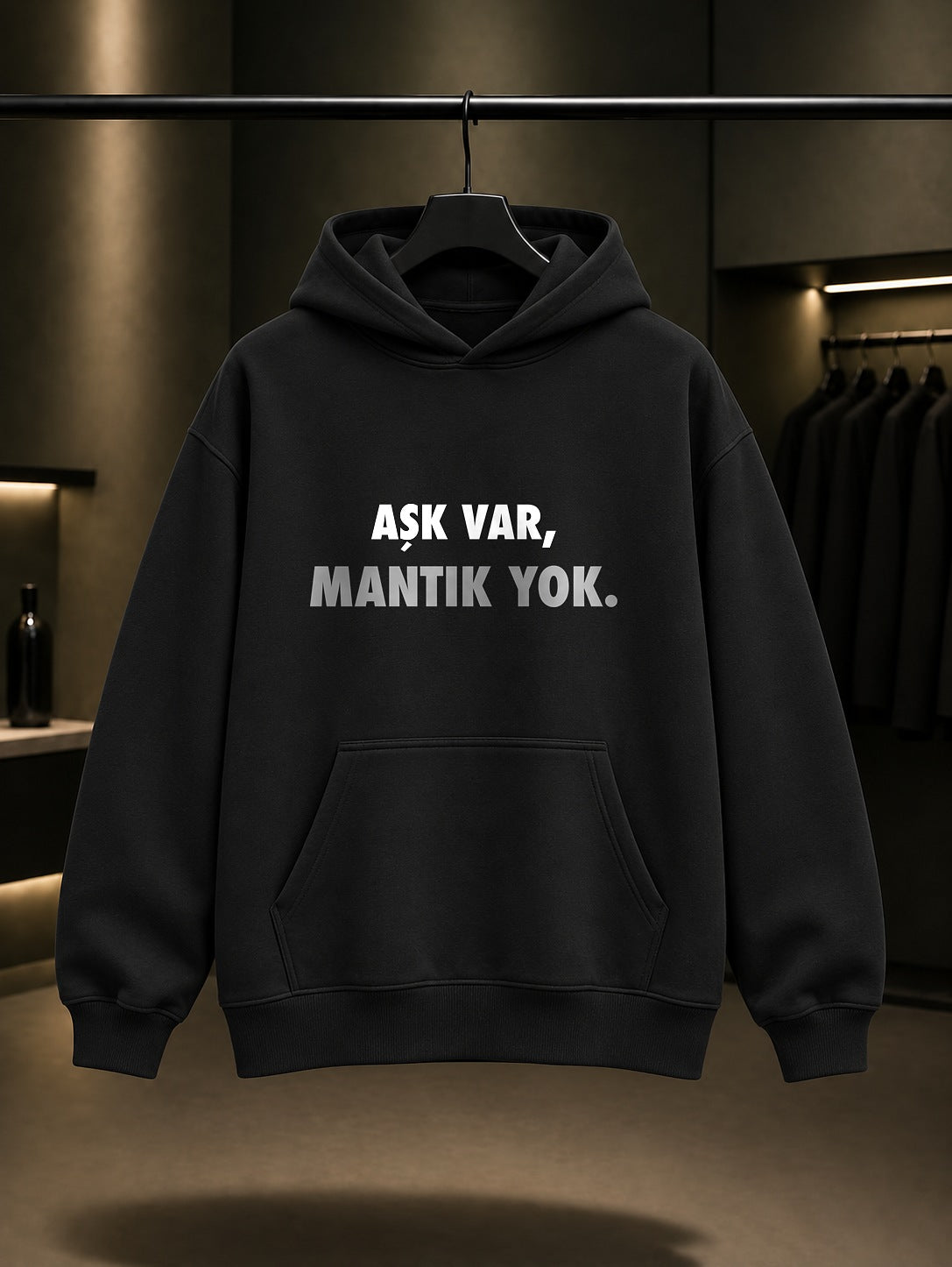 Aşk Var Mantık Yok Baskılı Unisex %100 Pamuk Kapüşonlu Sweatshirt — Siyah