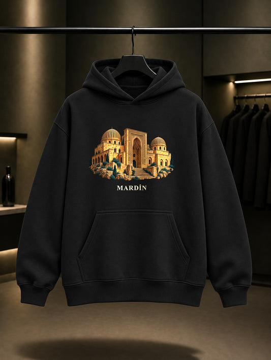 Mardin Zinciriye Medresesi baskılı siyah kapüşonlu sweatshirt