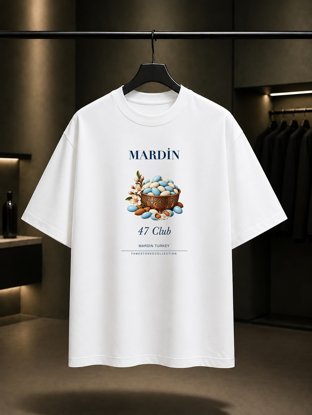 Mardin Badem Şekeri 47 Club baskılı beyaz t-shirt